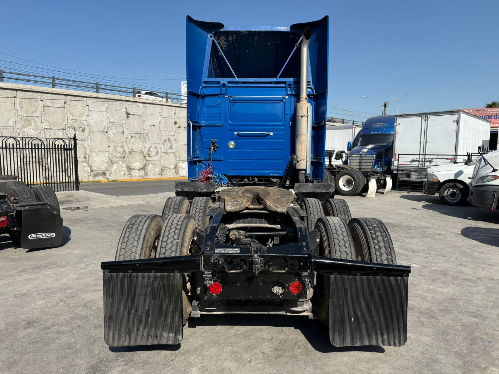 Volvo VNL  64T